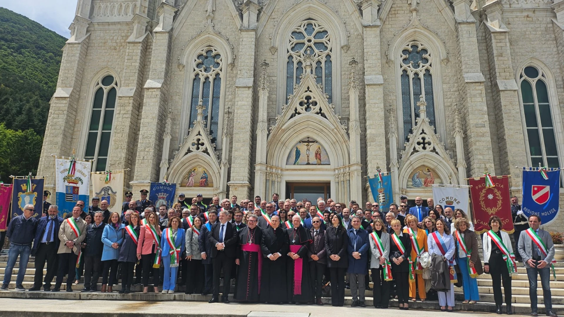 Castelpetroso: celebrato questa mattina il giubileo degli Amministratori. Presente anche il governatore della Regione Molise Francesco Roberti.